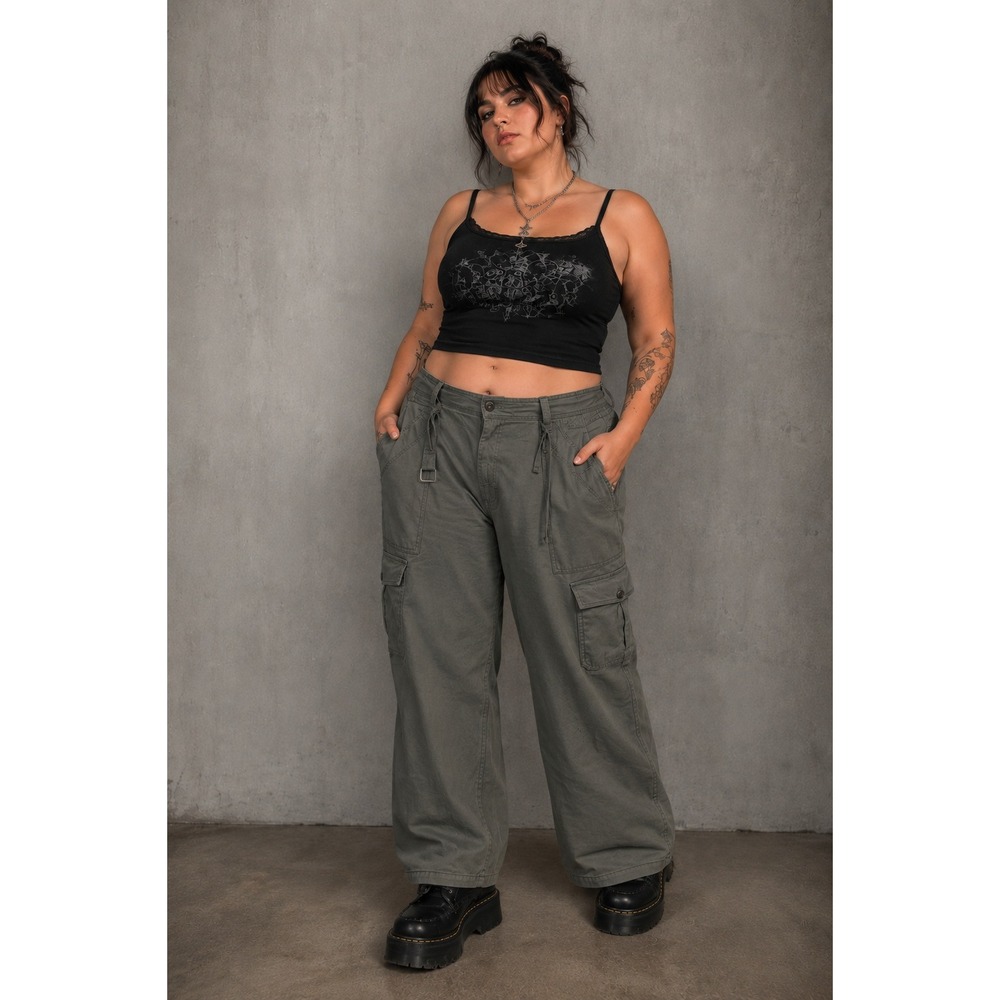 Womens Y2K Low Rise Flare Cargo Utility Pants Olive 16W WallFlower Feisty Curvy